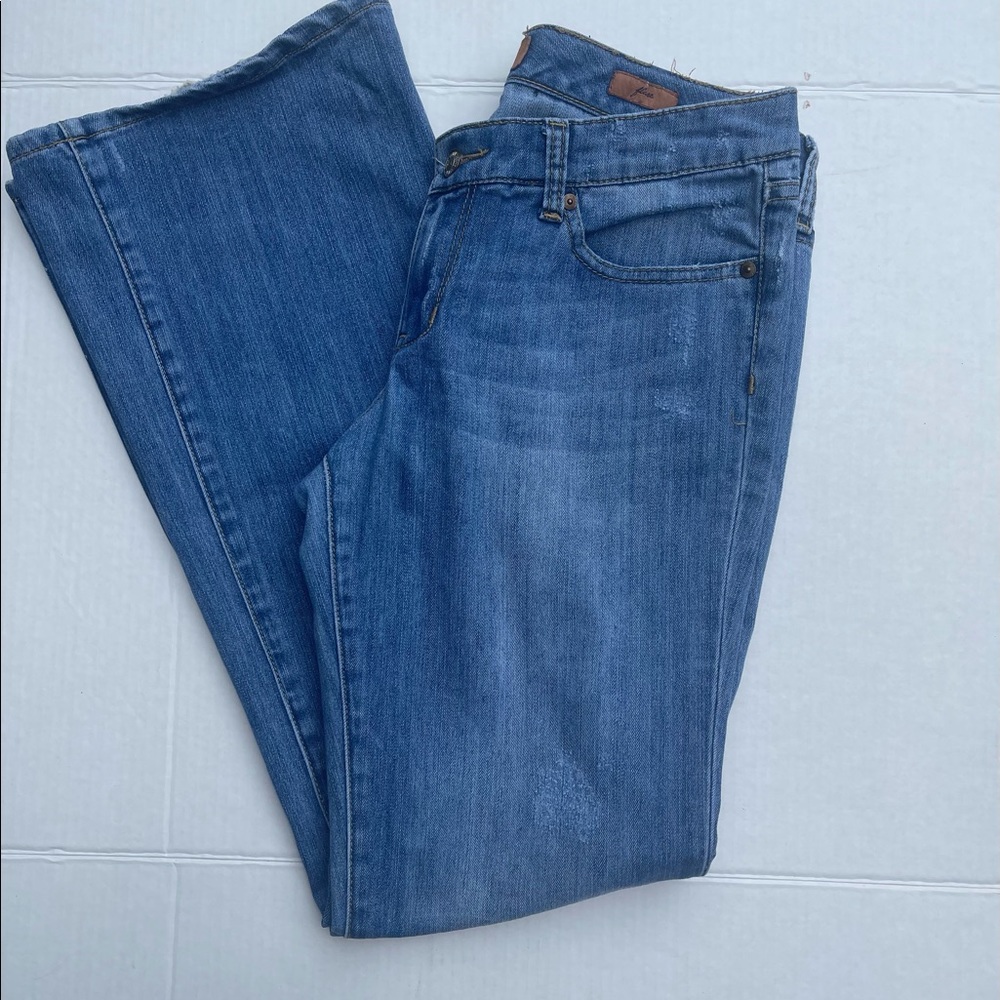 Seven7 jeans size 30 or 10 flare 31 inch length